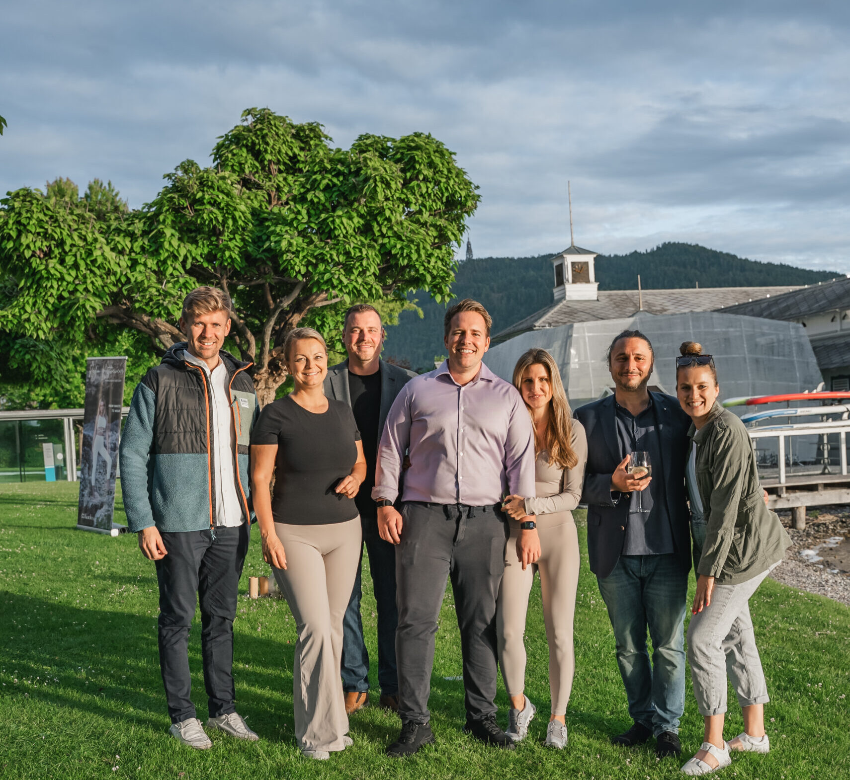 Feel Good, Do Good – und wirklich was bewegen: KADOO feiert Österreich-Launch mit Yoga, Vision und Haltung