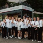 Team aus mehreren Menschen