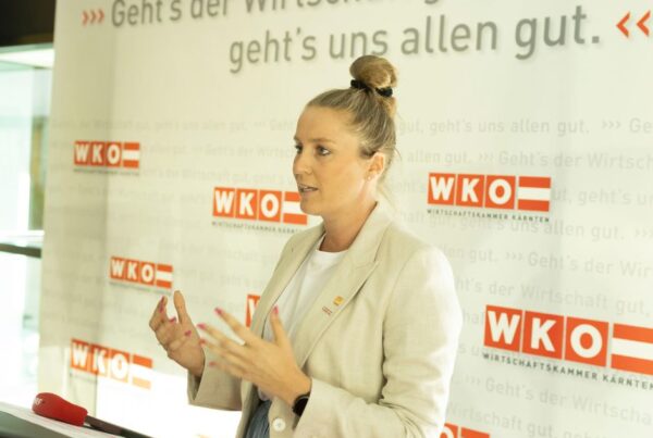 Nika Basic bei der Pressekonferenz der Jungen Wirtschaft / Foto: Junge Wirtschaft / Peter Just
