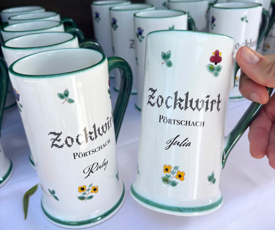 Bierkrüge mit Schriftzug Zocklwirt