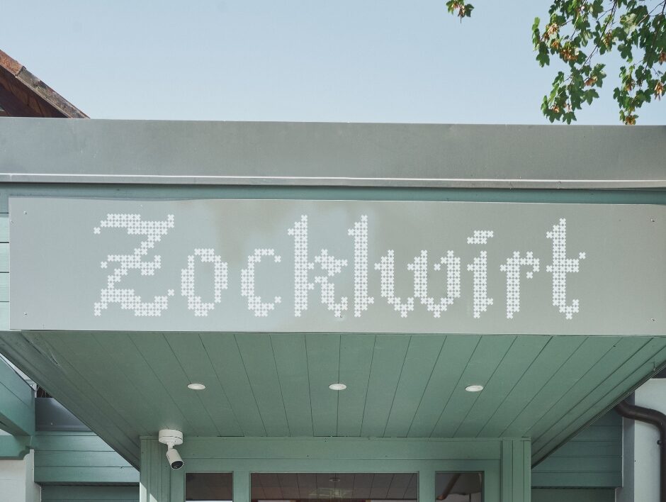 Eingang des Zocklwirt Foto von Anzhelika Photography
