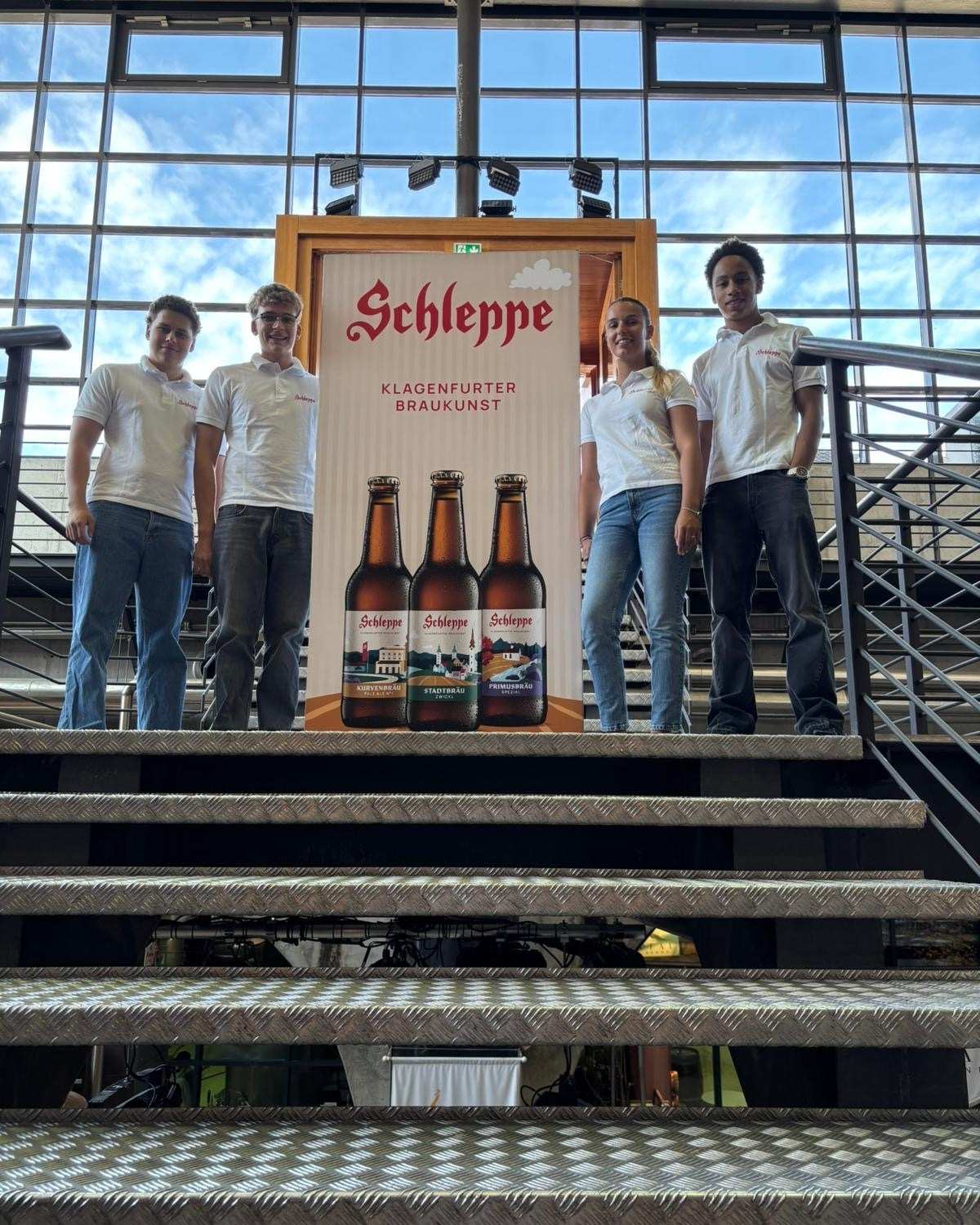 UNIKAT Promotionpersonal für Schleppe